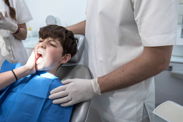 Best Broken or Cracked Tooth Emergency Dentist in Broadview, IL